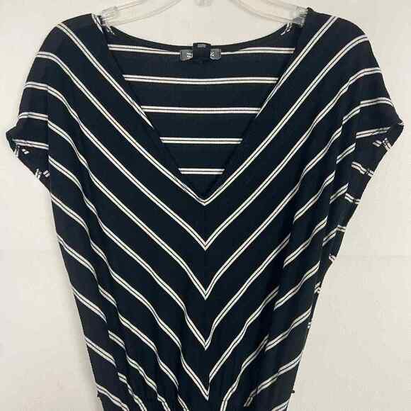 Billabong Women's Striped Short Sleeve Romper Size Small Tie Waist - Picture 3 of 10